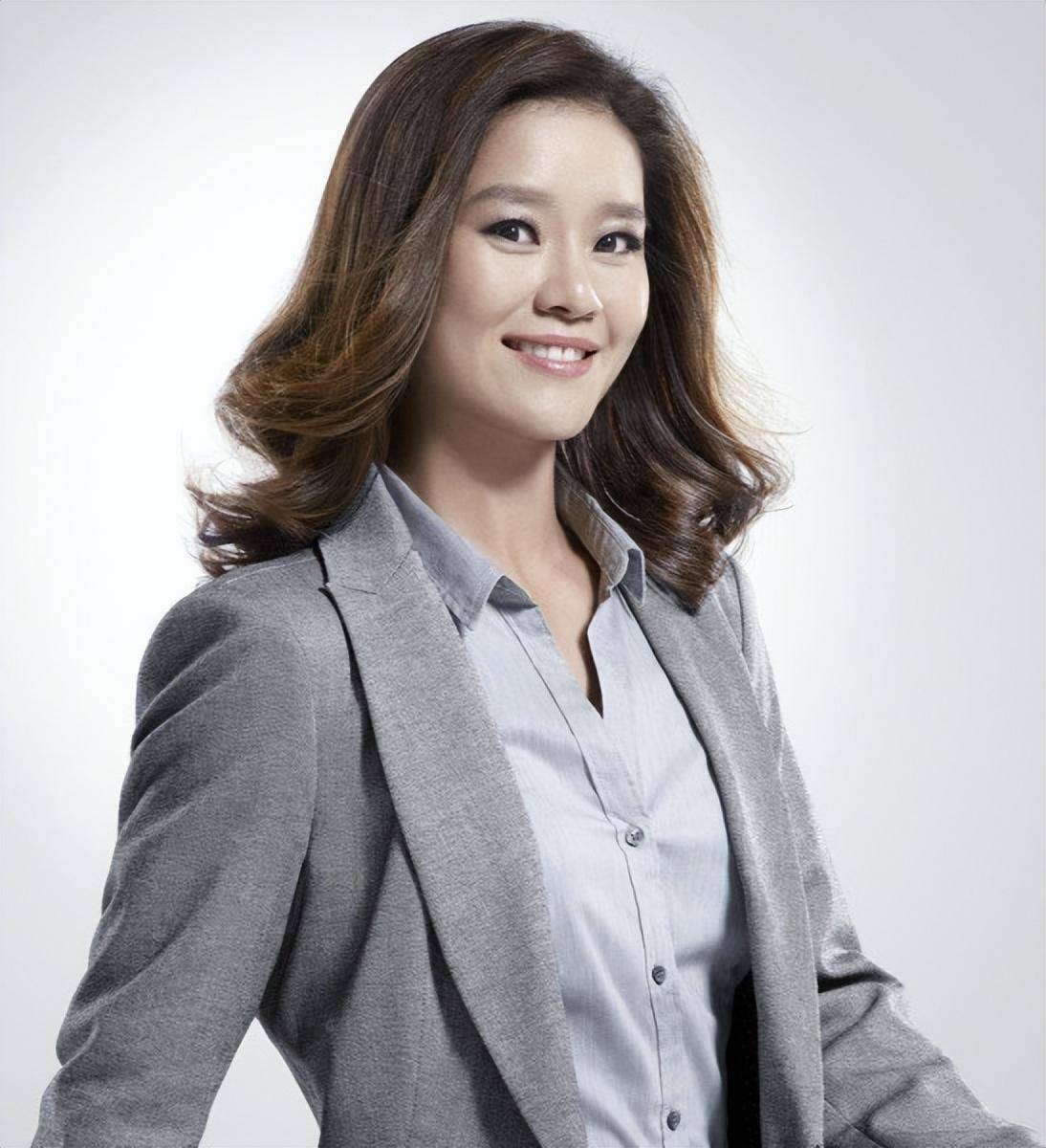 李娜CBA下课的七位冲上热搜(长鑫科技7位高管晋升10亿身家)|南宫APP下载